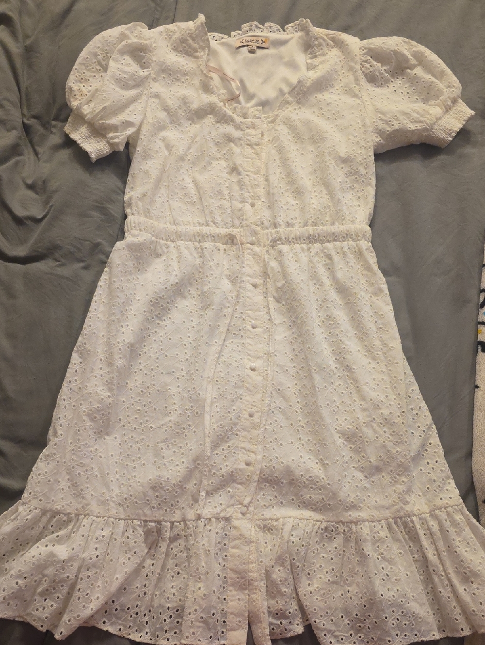White Eyelet Puff-Sleeve